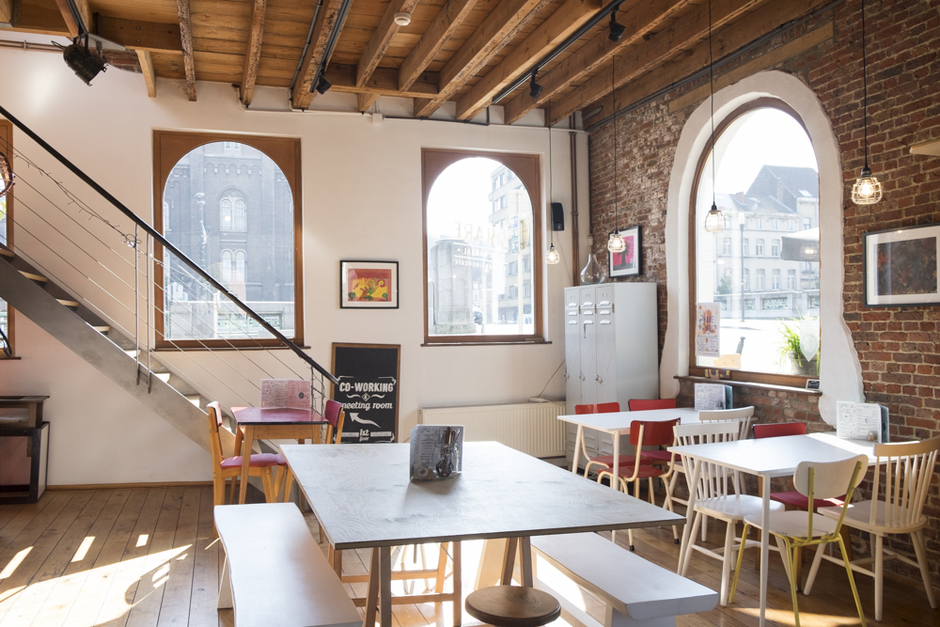 Le Phare du Kanaal restaurant coworking bar Molenbeek Bruxelles Brussels - HOTPOPOTE